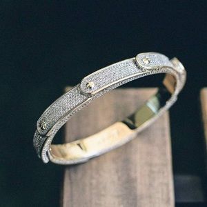 SOLD-LIKE NEW GLD BRACELET